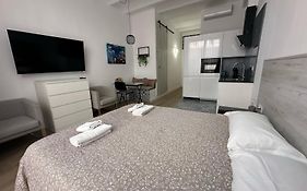 A H Rentals Monet Estudio